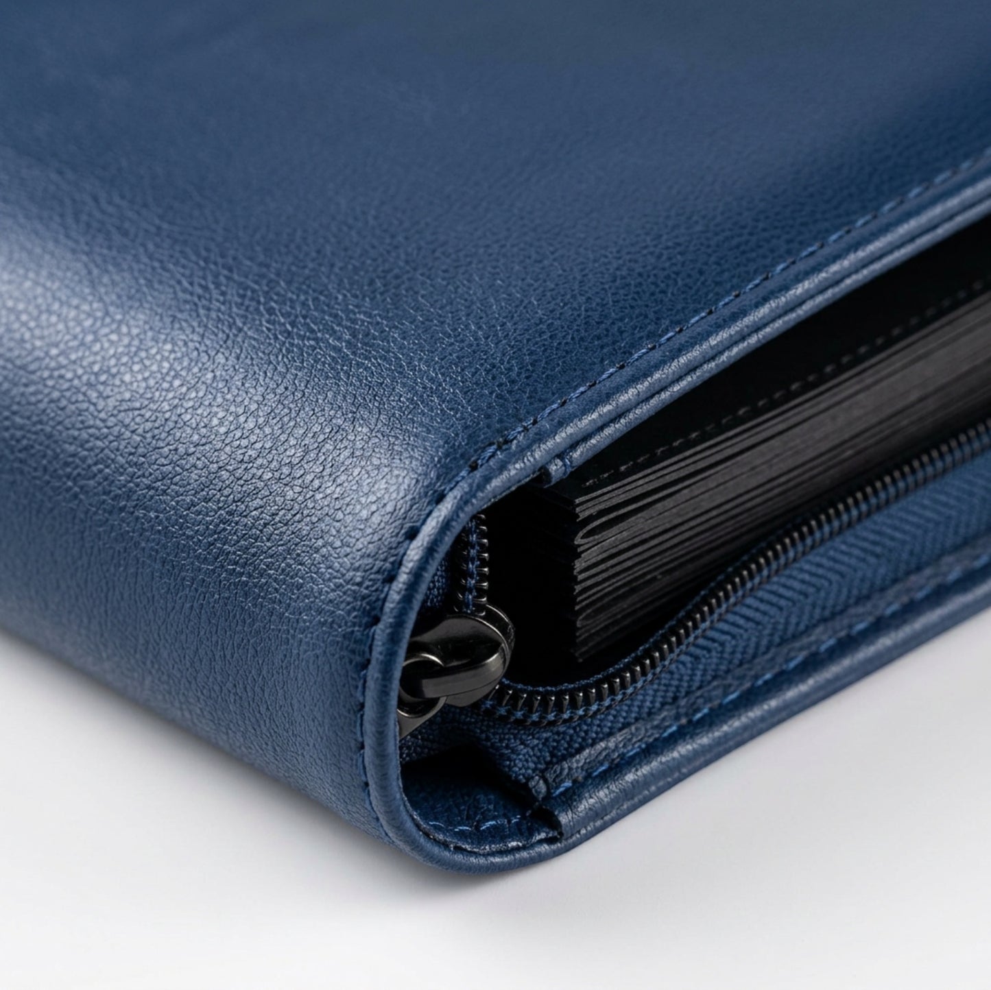 Cozoy Nine-Pocket Card Storage Binder 360 Cards Midnight - Detail view